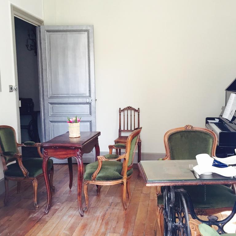 La Petite Cour - Perigueux Bed & Breakfast Bagian luar foto