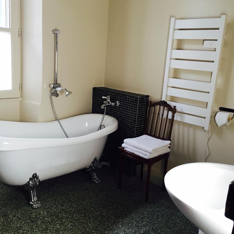 La Petite Cour - Perigueux Bed & Breakfast Bagian luar foto