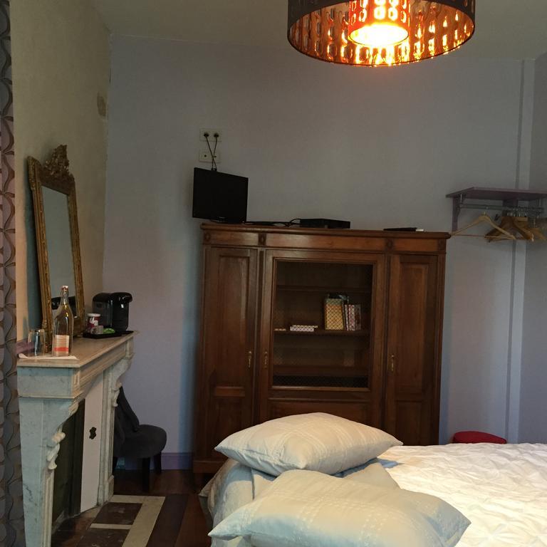 La Petite Cour - Perigueux Bed & Breakfast Bagian luar foto