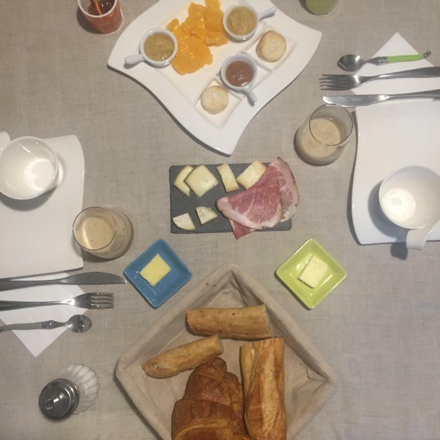 La Petite Cour - Perigueux Bed & Breakfast Bagian luar foto